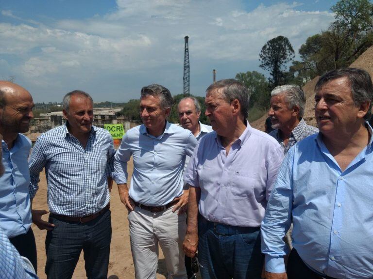 Macri viajó a Córdoba para el lanzamiento del Fiat Cronos y recorrerá obras con Schiaretti