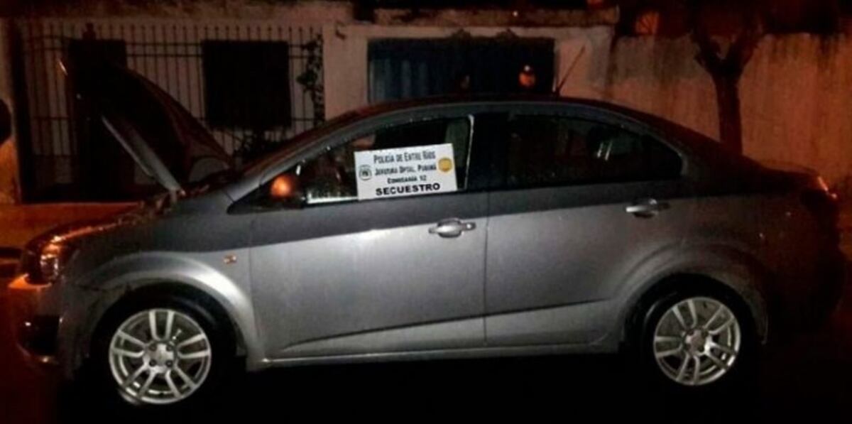Detuvieron a dos policías santafesinos cerca de la casa de un narcotraficante en Paraná