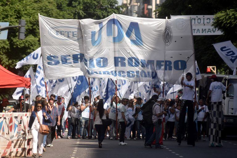 DYN25, BUENOS AIRES, 07/03/2017, MANIFESTANTES LLEGAN PARA EL ACTO DE CGT-CTA. FOTO:DYN/LUCIANO THIEBERGER.