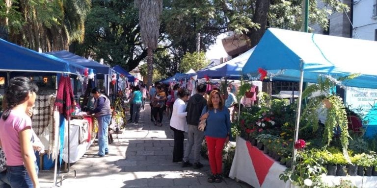 Feria Navideña en plaza Belgrano (Facebook Dirección de Economía Social de la Municipalidad de Salta)