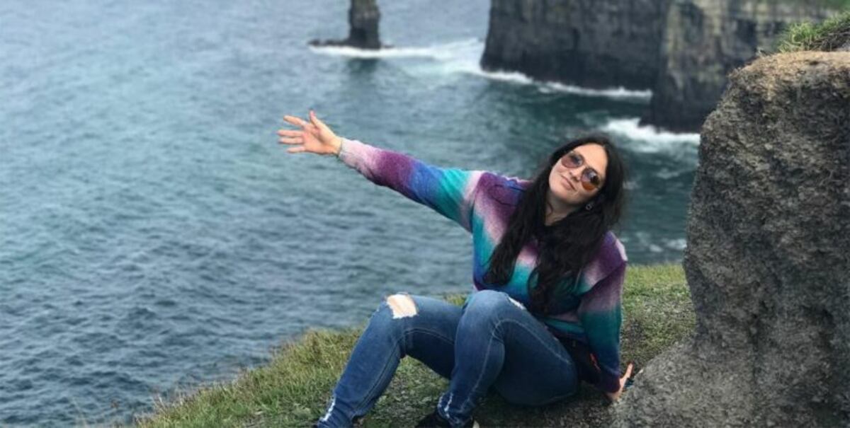 Una joven murió tras caer al vacío mientras volaba en parapente