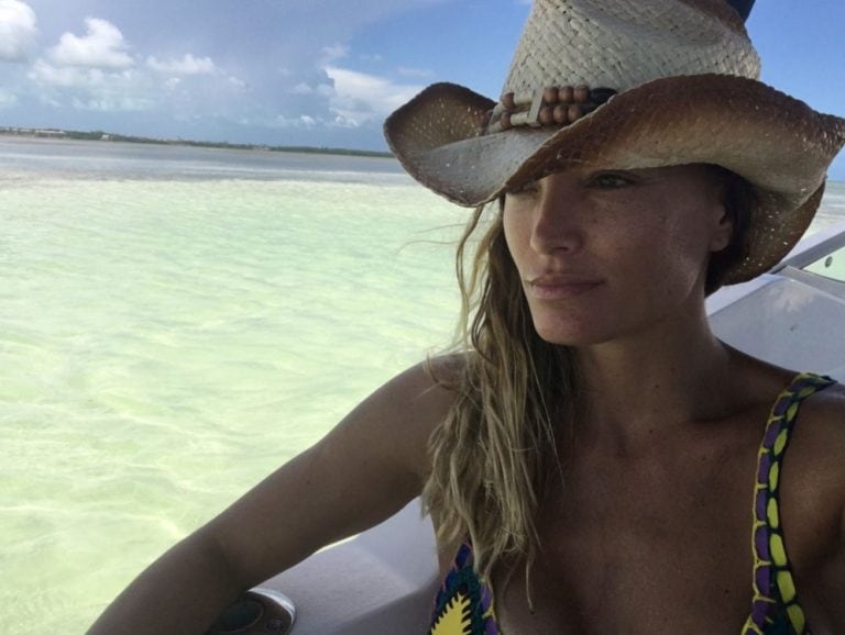 Claudia Albertario está radicada en Miami con su familia.