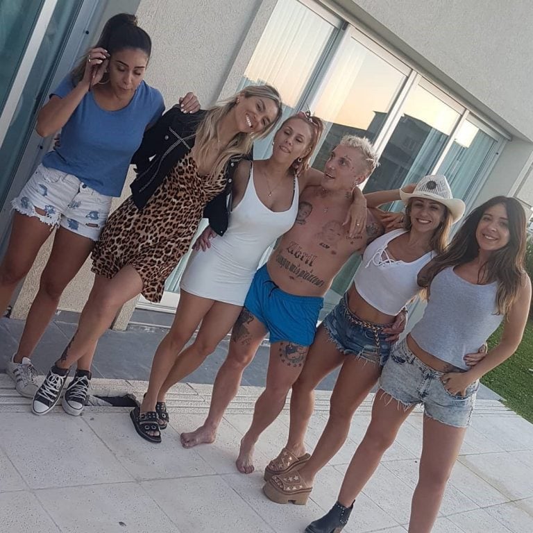 El Polaco festejó con sus amigos (foto: web)