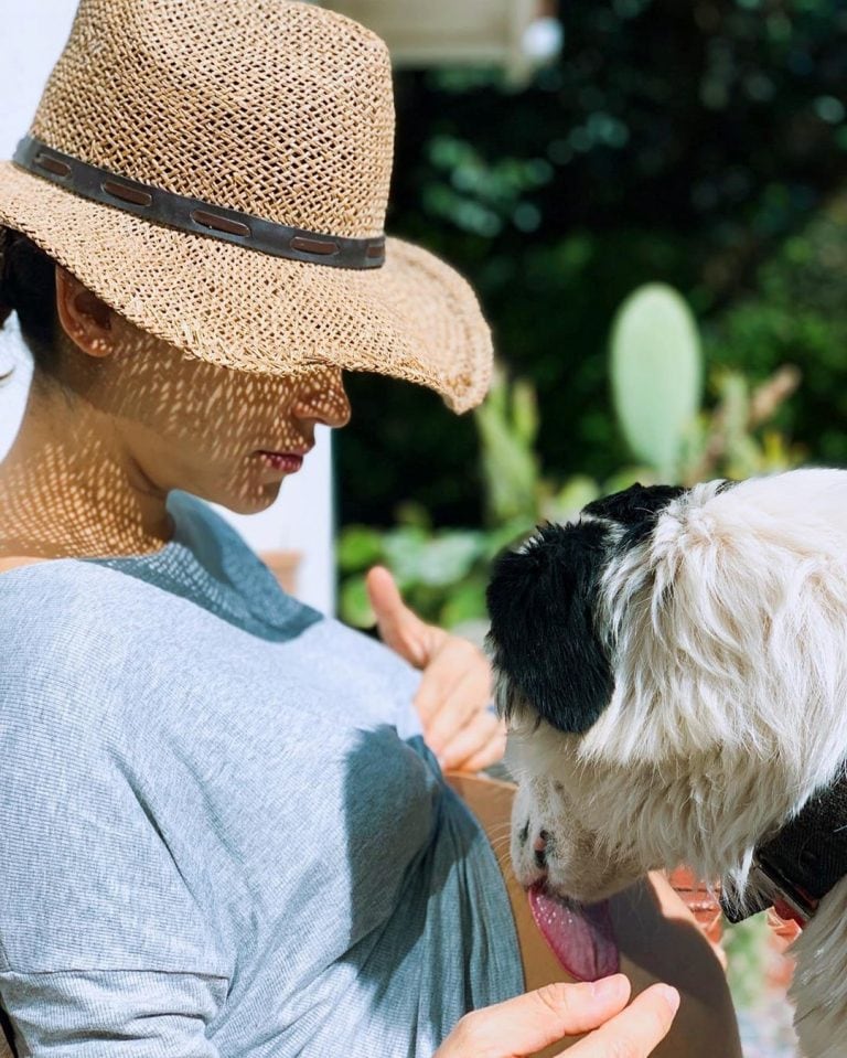 La tierna foto del embarazo de Agustina Cherri en el día de la primavera