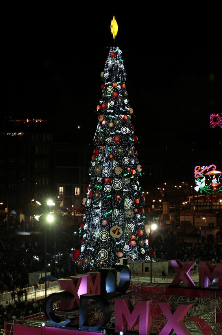 Papá Noé recogerá los deseos para colocarlos en el árbol.