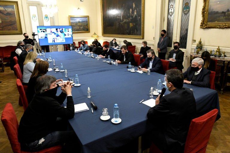 Massa en labor parlamentaria con la oposición. (Foto: Cámara de Diputados)