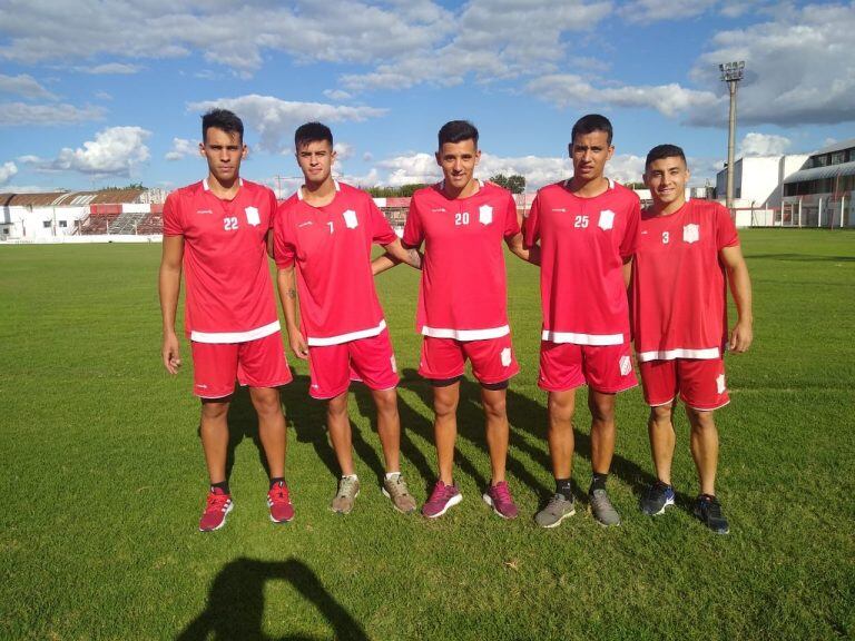 Las últimas 5 incorporaciones: Martinez, Pongonza, Speck, Noriega y Sanchez. Saavedra llega el lunes. (Vía Rafaela)