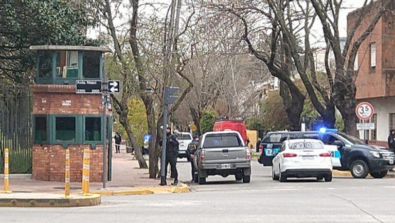 Operativo en la Quinta de Olivos. (@julianamado)