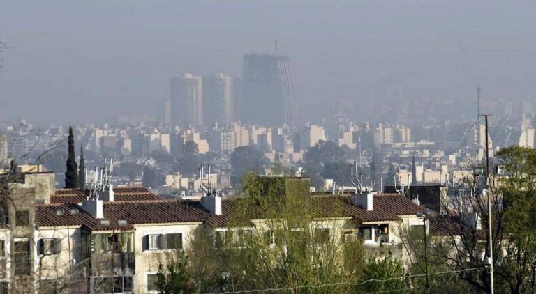 Humo en la ciudad de Córdoba (Pedro Castillo)