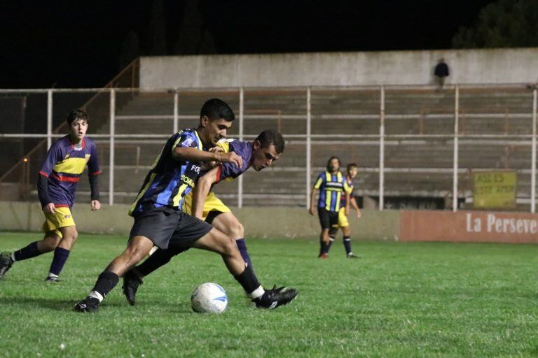 Copa Aiello:  Central vs Unión  (foto vía Tres Arroyos)