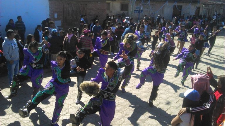 La juventud del sector también se hizo presente en los festejos del barrio 9 de Julio, que como todos los años fue escenario del acto oficial organizado por el municipio con motivo del Día de la Independencia.