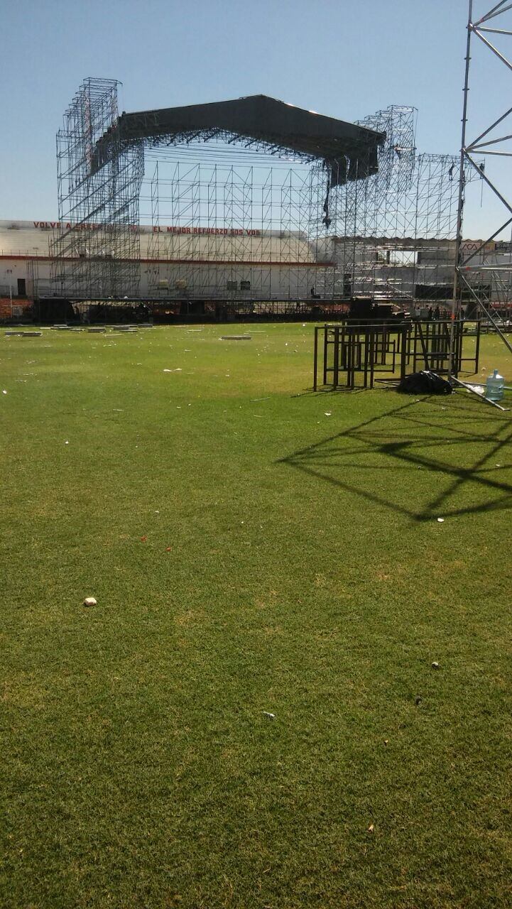 Así quedó la cancha de Instituto tras el paso de Phil Collins en Córdoba.