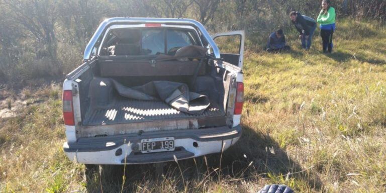 Una camioneta volcó en la Autopista de las Serranías Puntanas.