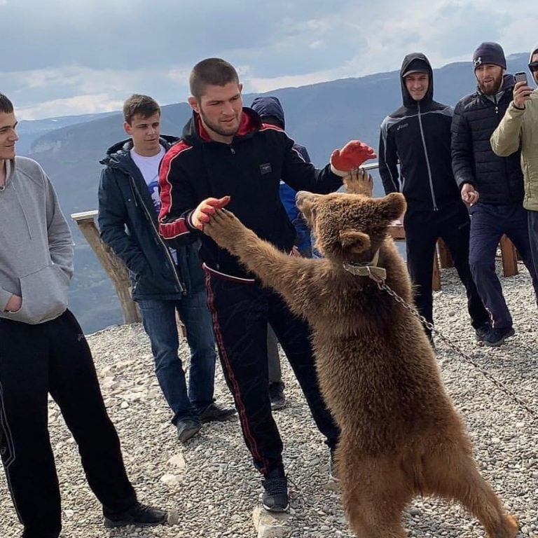 Khabib Nurmagomedov con su "viejo amigo" (Foto: Instagram)