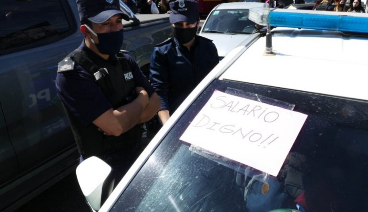 Crece la protesta policial en Buenos Aires: "Esto puede terminar mal"