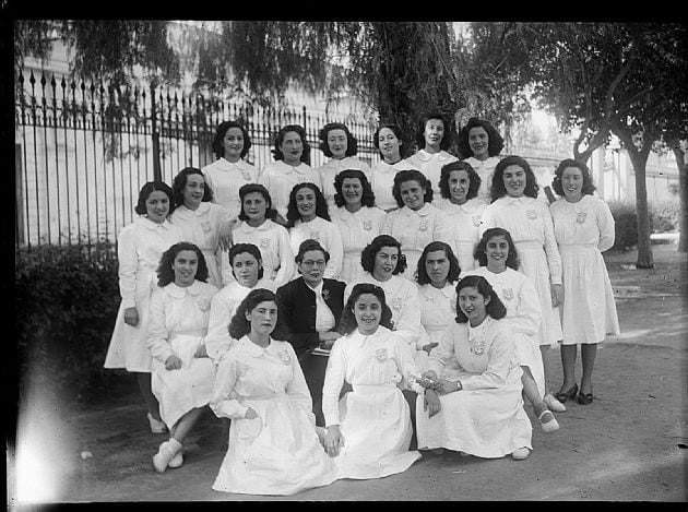 Alumnas de la "Paula Dominguez de Bazán" en San Luis.