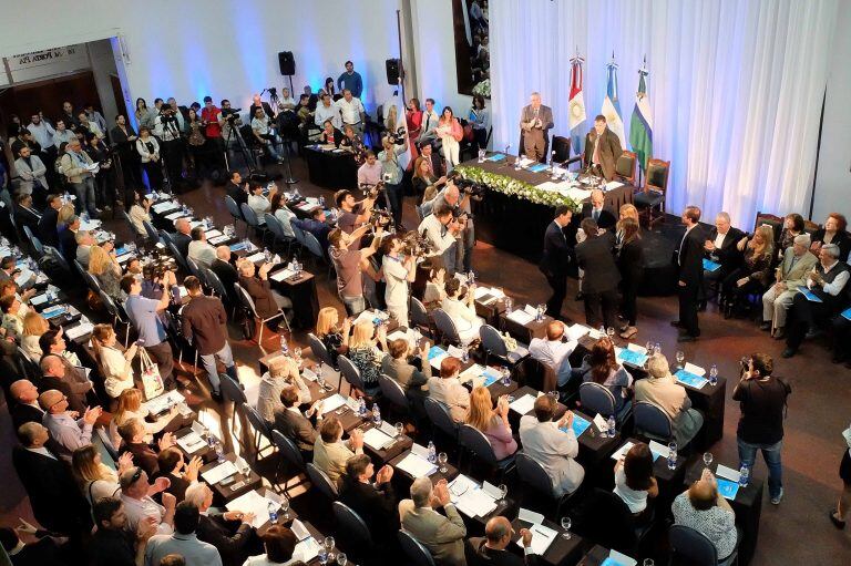 SESION DE LA UNICAMERAL EN RIO CUARTO