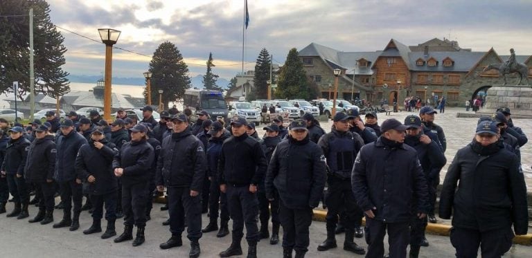 Refuerzos (Foto: Bariloche2000).