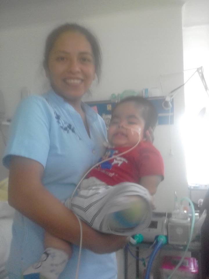 Viviana junto a su hijo Máximo