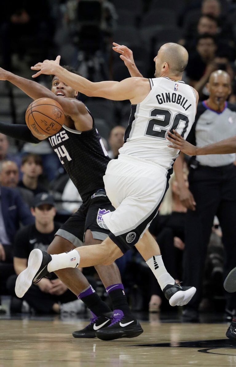 Manu con la 20 (AP)