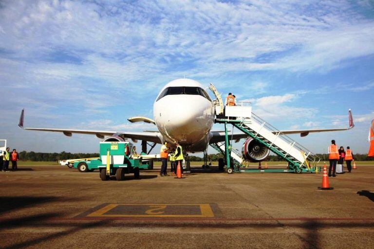 Llegó el primer vuelo de Jet Smart a Iguazú