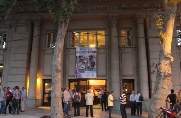 Teatro Independencia situado en el centro de Mendoza.