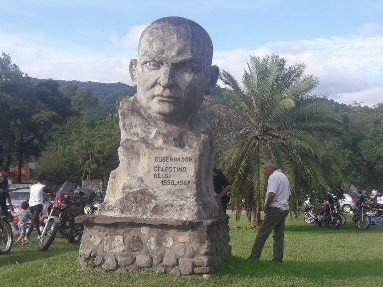 Monumento a Celestino Gelsi en El Cadillal. (Vanesa Edmundo)