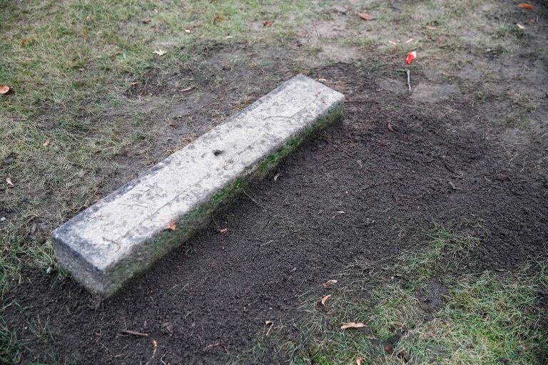 La tumba de Reinhardt Heydrich, en el Cementerio de los Inválidos de Berlín (Foto: Odd ANDERSEN / AFP)