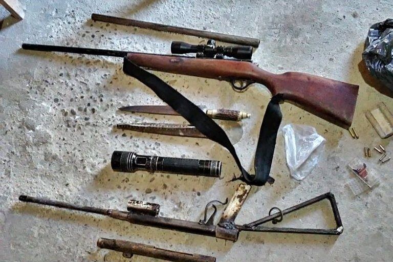 Además de los 40 kilos de carne, se secuestraron armas y varias municiones