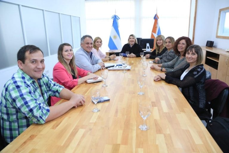 Convenio entre el Gobierno de la provincia y la Asociación para las Naciones Unidas de la República Argentina.