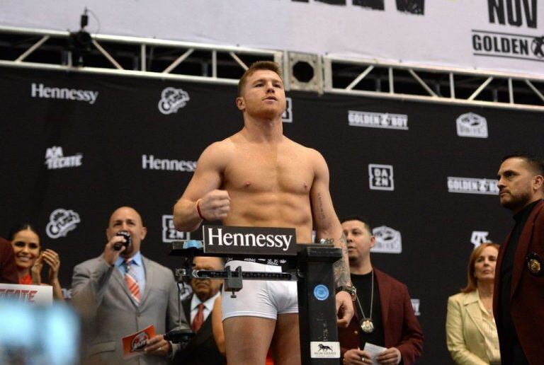 Canelo en el pesaje para semipesado