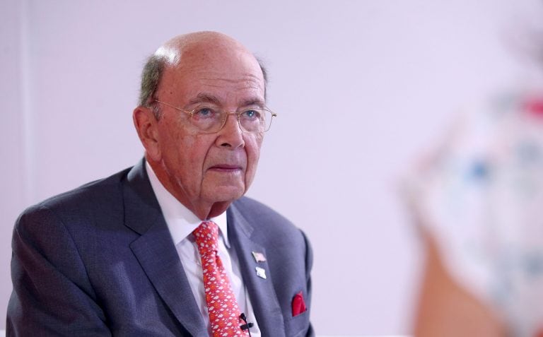 El secretario de Comercio de los Estados Unidos, Wilbur Ross,  en la VIII Cumbre de las Américas, en Lima. (Foto: EFE/Ernesto Arias)