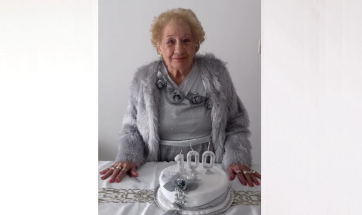 La chillarense que se vistió de fiesta y celebró sus cien años en plena pandemia