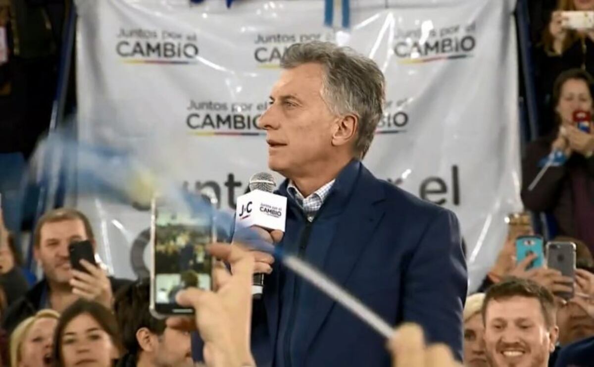 Macri prometió en Rosario una "revolución de trabajo y de oportunidades"