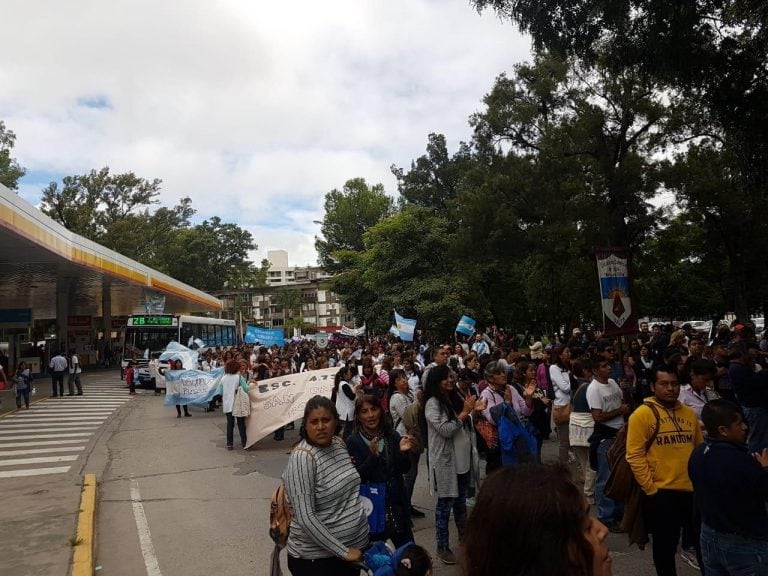 Marcha docente (La Gaceta)