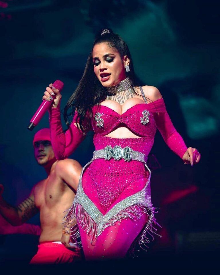 (Foto: Instagram/ @nattinatasha)