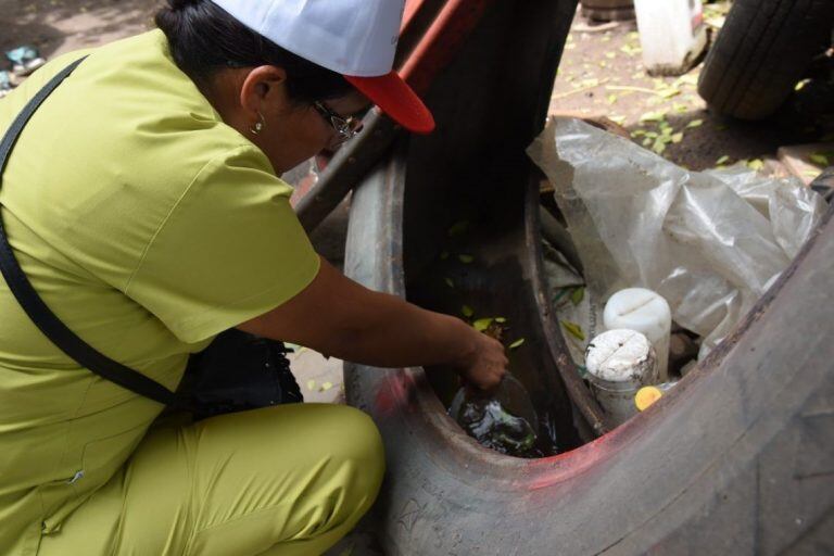 El trabajo de los agentes sanitarios recorriendo casa por casa para detectar a quienes presentaban temperatura mayor a 38 grados, permitió ubicar dos de los seis casos en Yuto, que permanecían con el cuadro sin haber realizado la consulta médica.