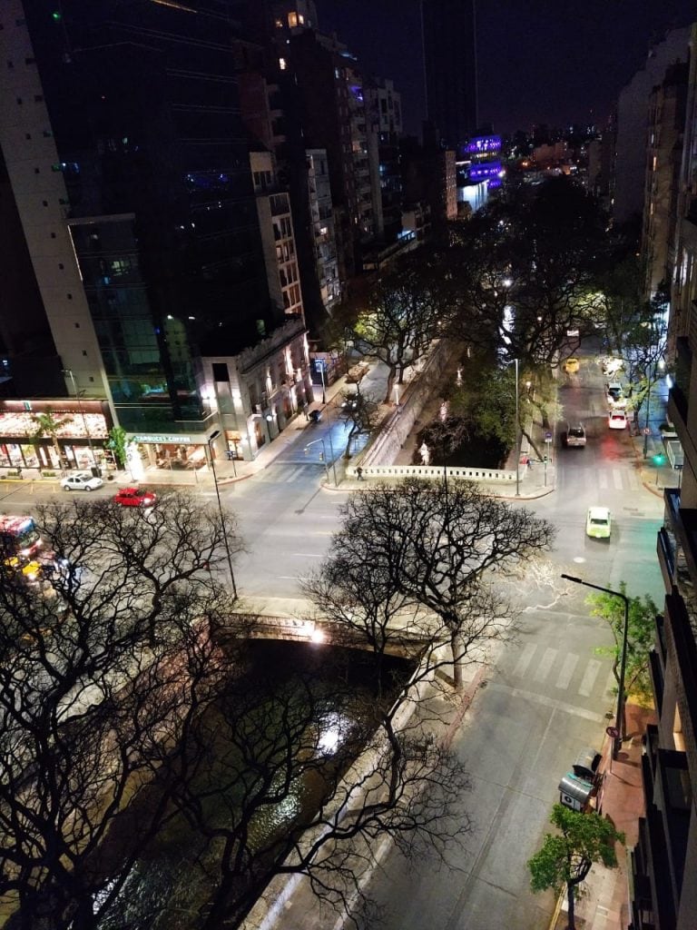 En el centro cordobés se hizo evidente como disminuyó la circulación.