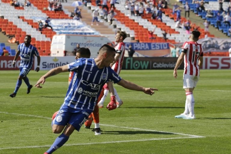 Godoy Cruz le ganó a Estudiantes de la Plata en Mendoza. Foto: Prensa Godoy Cruz.