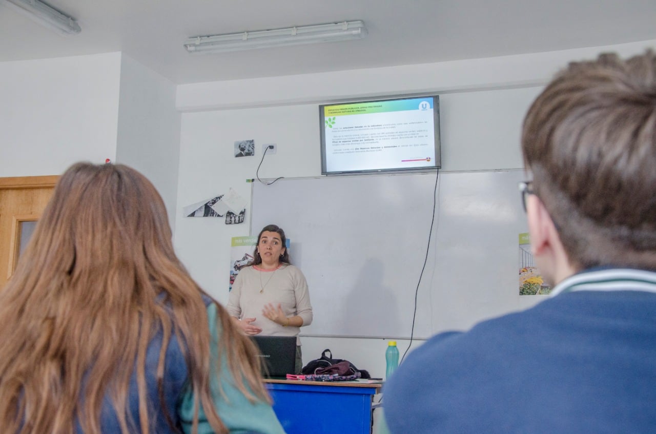 “De la escuela a la ciudad” visitó el Colegio del Sur