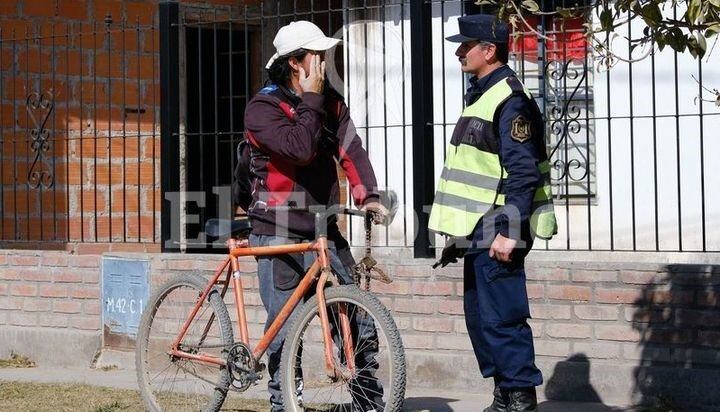 El frente de la casa donde se hallaba cautiva la quinceañera salteña. (El Tribuno)