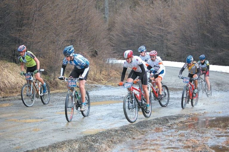 Ciclismo: Cross Cuntri en la Patagonia