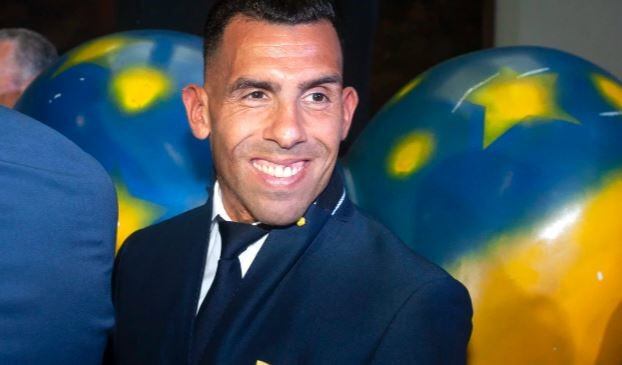 Carlos Tevez en la cena solidaria de Boca (Foto: Rolando Andrade/Clarín)