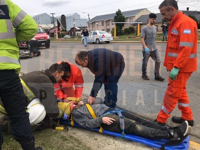 Un choque entre dos motos dejó a tres personas lesionadas. Foto: Resumen Policial.