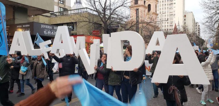 La manifestación principal en Córdoba salió desde Colón y General Paz.