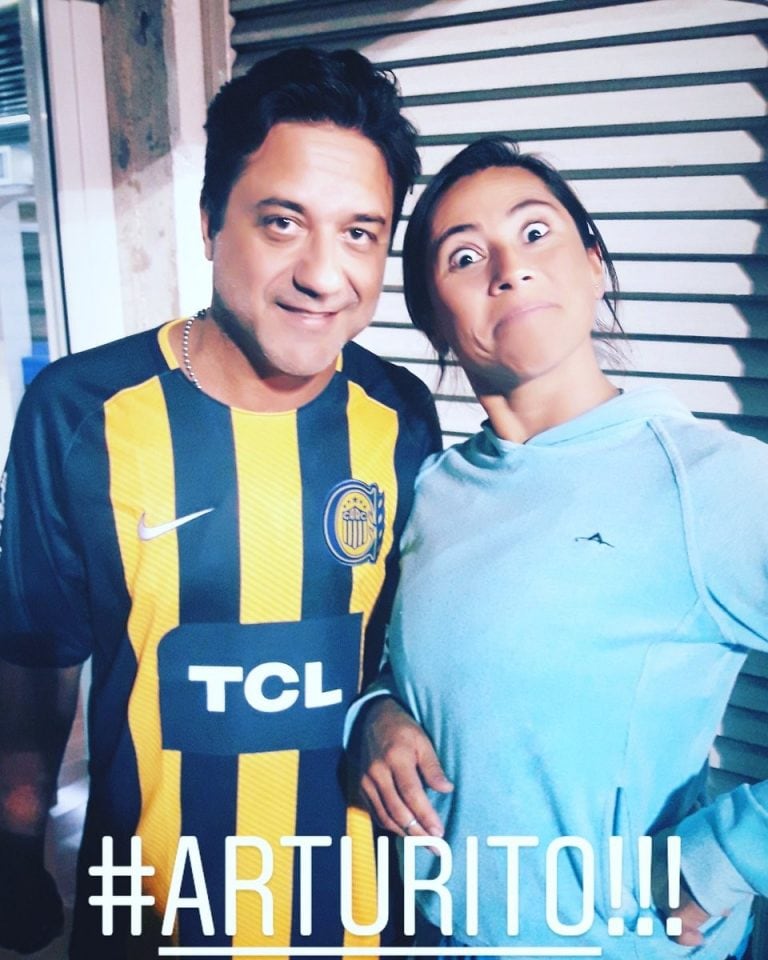 Enrique Arce Temple fue a ver un partido a la cancha de Rosario Central. (@mga7477)