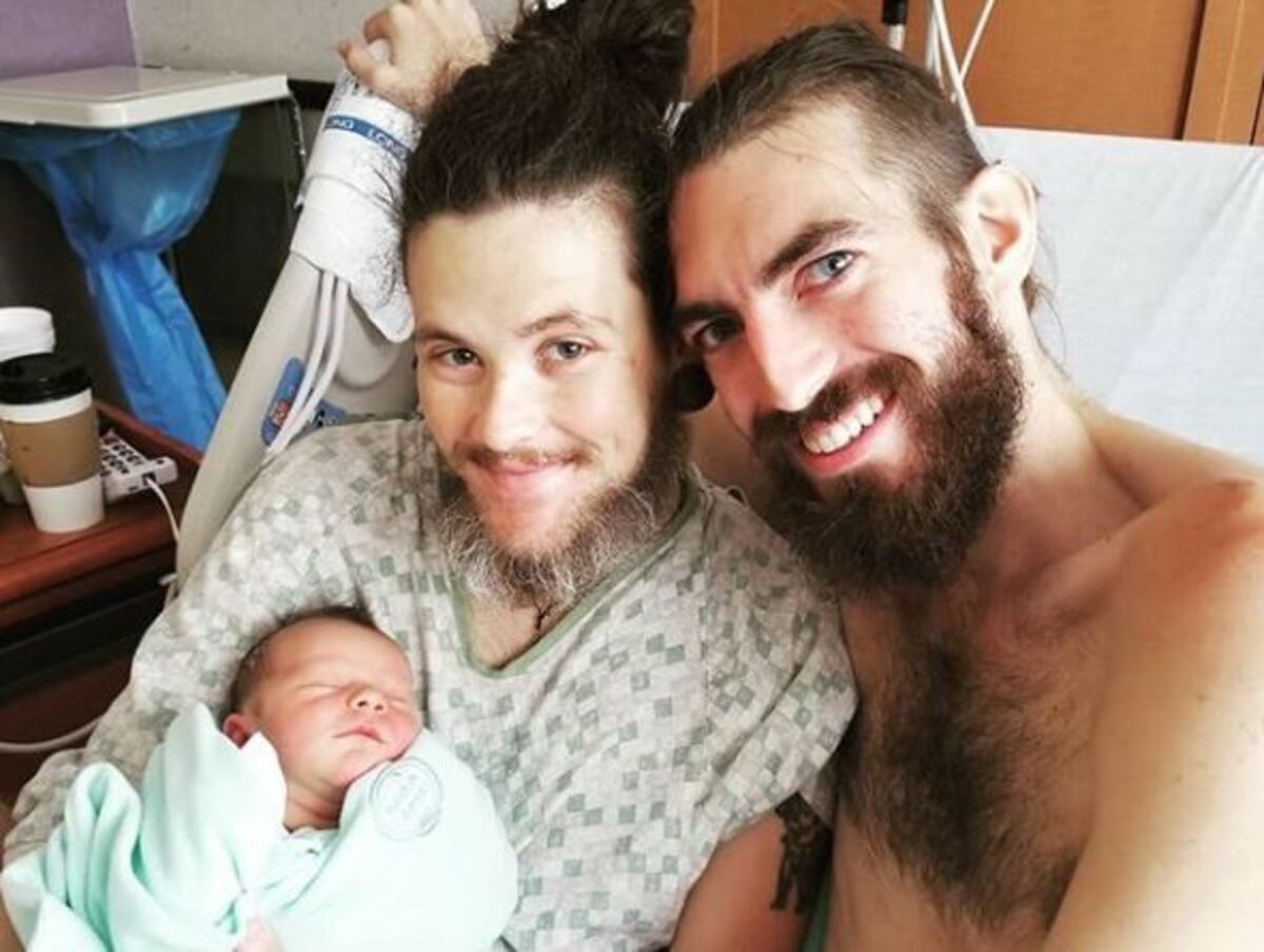 ¡Emocionante! La increíble historia del hombre trans que dio a luz a un bebé