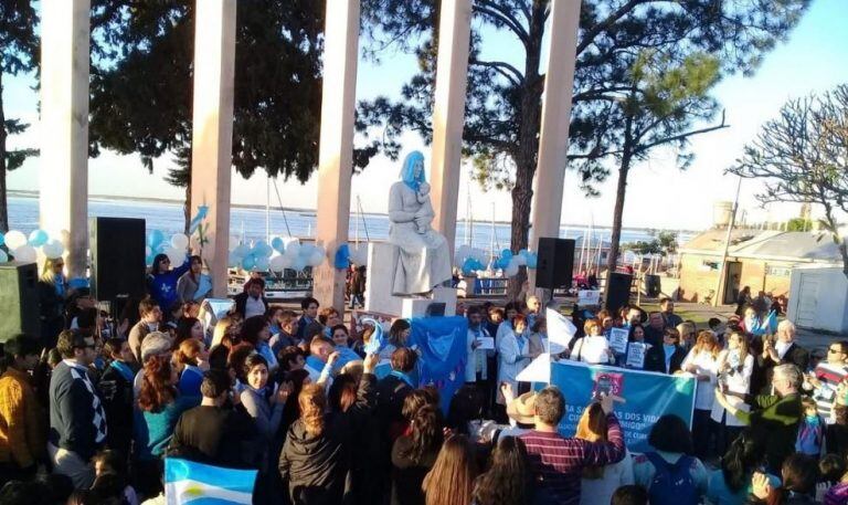 Médicos correntinos se sumaron al "Chaquetazo" en contra del aborto. (Foto: Twitter)