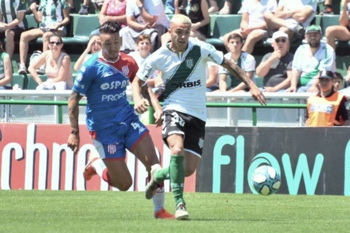 Banfield salvó la ropa cerca del final y Unión sólo se llevó un punto