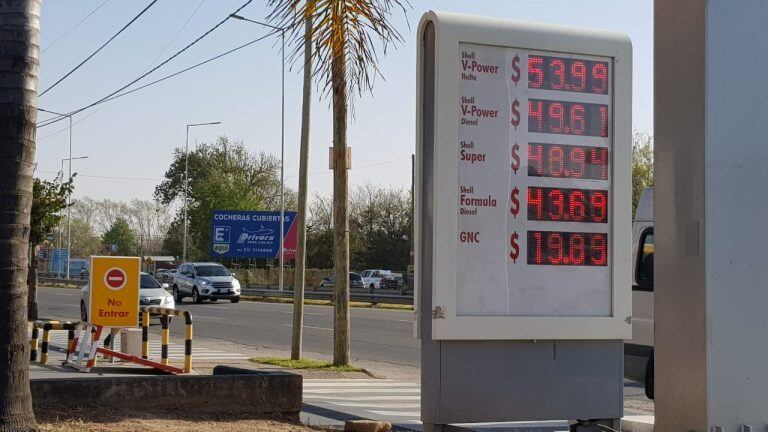 Los precios de los combustibles en Córdoba tras la suba del 4% autorizada por el Gobierno nacional.